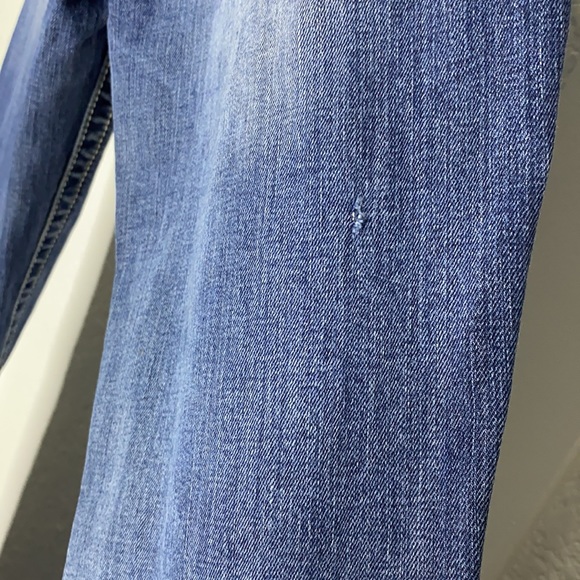 Used:has a few spots on back on jeans. Listed in photos - Picture 7 of 9